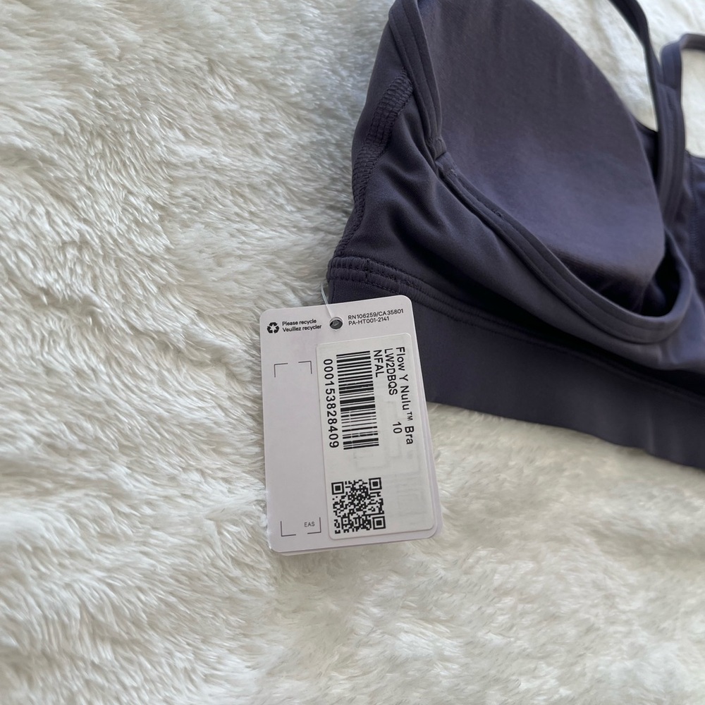 BRAND NEW Lululemon Flow Y Bra - Picture 6 of 6
